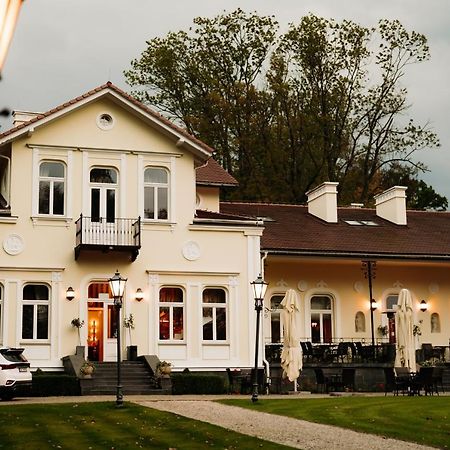 Hotel Dwór na Wolicy Dębica Exterior foto